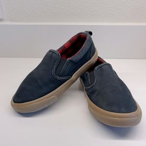 Toddler Old Navy black slip-ons size 9